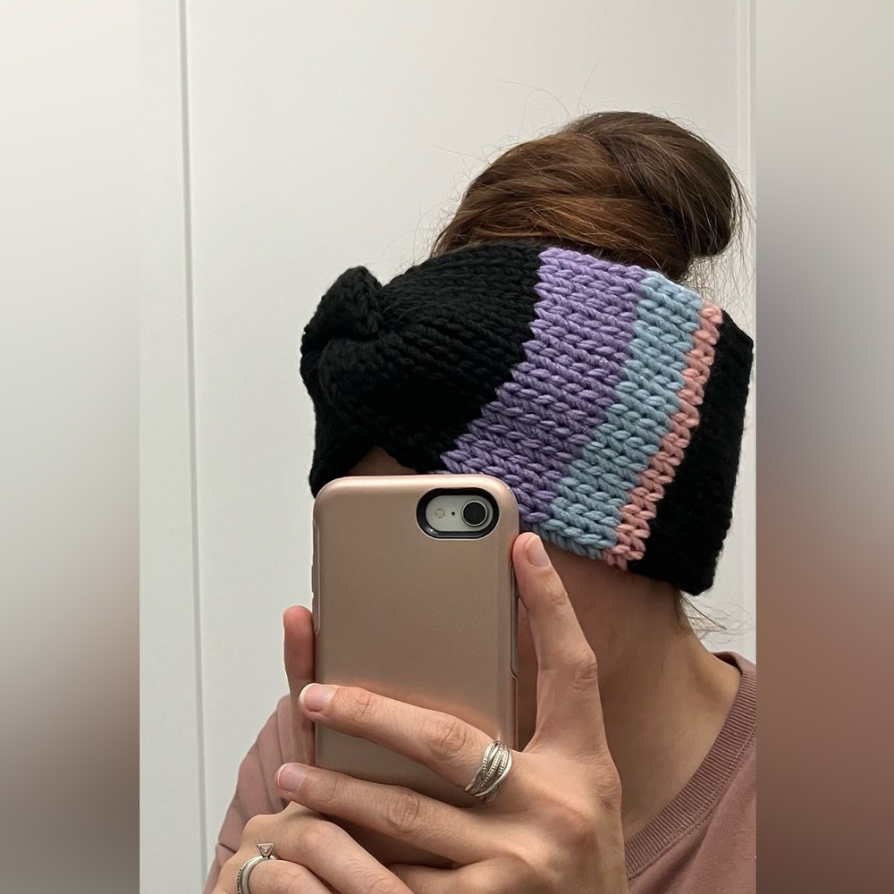 NEW! Double brim warm headband/ messy bun toque
